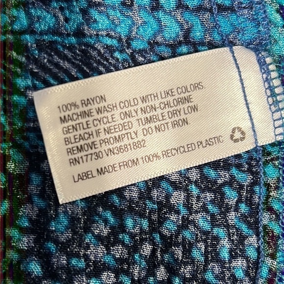 Liz Lange Maternity Blue Small Rayon Blouse - Picture 7 of 7